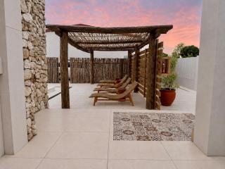 5 Palms Wailoaloa, 6BR Villa - 6