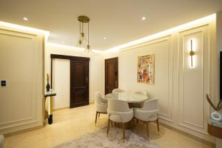 Artsy 3 Bed 3 Bath Apt in the Famous Arabesque - 9