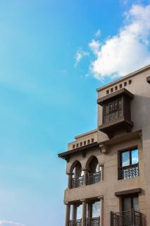 Artsy 3 Bed 3 Bath Apt in the Famous Arabesque - 1