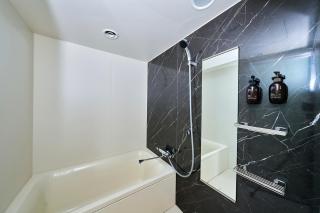 Howard Residence - 6