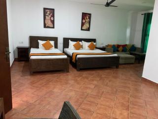 Serendip Stone Hotel and Bungalow - Kandy - 8