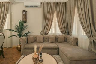 Luxury High Ceiling 1 Bedroom Apartment In Downtown Cairo - 8