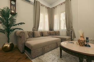 Luxury High Ceiling 1 Bedroom Apartment In Downtown Cairo - 3
