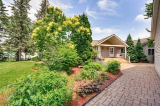 Massive 3 bedroom on the Lake - 4