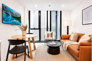 Stylish Stay on Courtenay - 1BR APT - 0