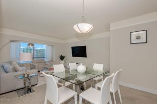 Four Seasons Miami Luxury Two-Bedroom Suite in Brickell - Free Parking - 8