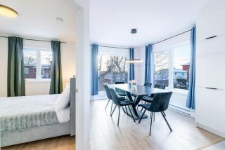 Joliette Suites 10 mins to La Ronde nice , Cozy 3 bedroom longueuil - 9
