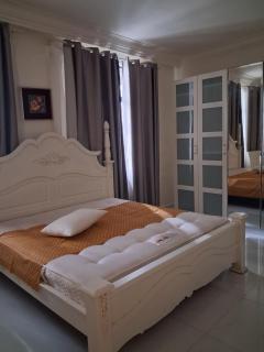 2 Bedroom by Mar - 0