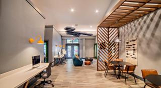 Modern 3BR Near Downtown Austin with Pool - 7