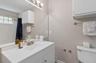 Modern 3BR Near Downtown Austin with Pool - 1