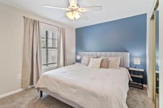 Spacious 3BR Austin Retreat Near Downtown Sleeps 12 Pool Gym - 9
