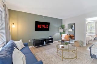 Modern 3BR Near Downtown Austin with Pool - 0