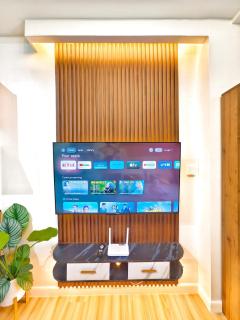 3319T4 Avida Riala IT Park Newly Fursnished 300Mbps Wi-Fi - 1