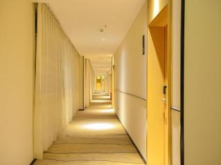City Comfort Inn Lijiang Ancient Town - 1