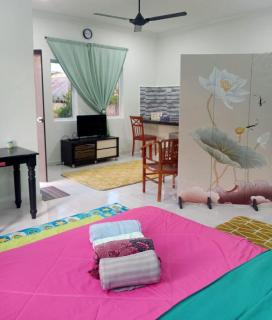 HOMESTAY MY HUT - Merlimau - 9