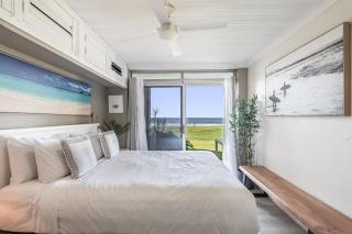 Absolute Beachfront Apartment 8B - 7