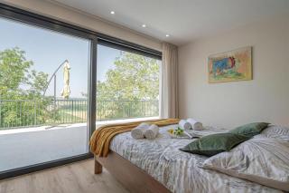 Villa Vinita w/ Jacuzzi & Sauna near Thermal Spa - Happy Rentals - 2