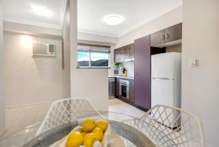 Poolside Holiday Haven at Whitfield Waters - Edge Hill - 2