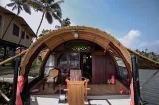 01 bedroom Traditional Luxury Houseboat Island of Hope - 5