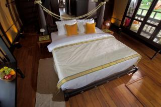 01 bedroom Traditional Luxury Houseboat Island of Hope - 4
