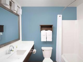 WoodSpring Suites Woodbridge Menlo Park Area - 6