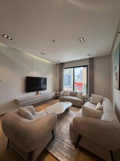 Luxury Apartment Cozy At Apartment Mataram City - 5