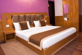 The Coronation Grand - Premium Hill Retreat Near Mall Road & Naini Lake Nainital, with Family Rooms, Modern Comfort, WiFi & Parking - 6