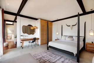 Digital Nomads! Couples! Modern Explorers! A Fresh LuxXe Hideaway in Prime Canggu for 10 - 2