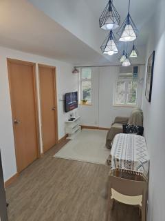 Hidden Gem Best & Spacious 2BR City Center Apt - 7