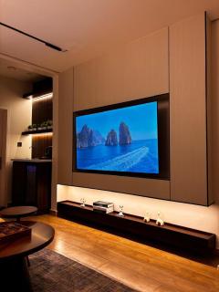 Apartment with a living room and an elegant bedroom - 6