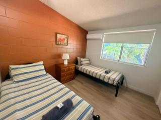 13 Grenadier Street - 1