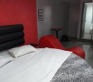 DLUXO hotel - 4