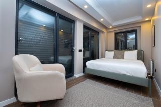 Luxury 2-Bedroom Bosphorus View Flat with Private Parking and Elevator - 1