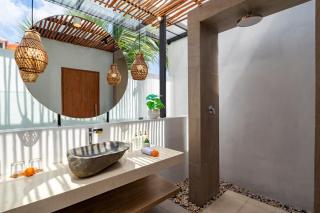 Designer Mediterranean 2BR Villa Near Pererenan - 6