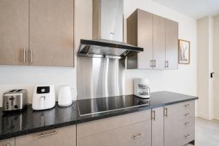 Very Modern New Luxury House in RichmondHill - 5