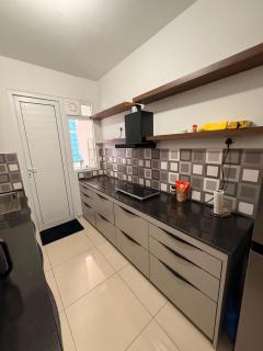 Amy’s Abode By Casa Cove With Pvt Bar Near Airport - 3