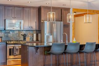 Spring Creek Condo by Canadian Rockies Vacation Rentals - 1