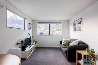 Private Sunny 1 Bed Apartment - 0
