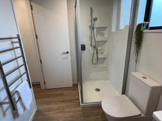 Private Sunny 1 Bed Apartment - 7