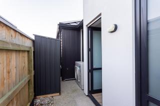 Private Sunny 1 Bed Apartment - 3