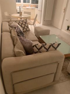 Stylish White Apartment 10 - 5