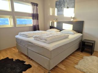 Ski-In Flat with Sauna & Balcony - 9