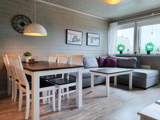 Home for 6 with Sauna & Balcony - 0
