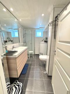 Indépendant, privatif, chambre et salle de bain - 4