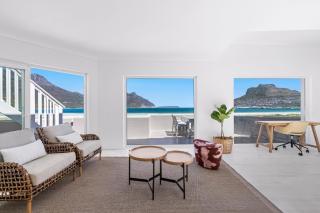 PINGU Beachhouse - Beachfront Villa in Hout Bay - 9