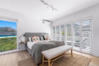 PINGU Beachhouse - Beachfront Villa in Hout Bay - 6