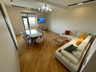 Modern Apartment by Baku Boulevard, Formula1 view - 7