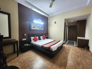 Hotel Mid Town - 2