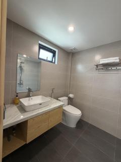 Bobomi Moutain Home by SolStay - 4