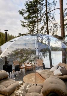 Spectalular glass-iglo suite by a fairytale lake - 4